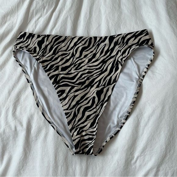 high waisted zebra print old navy swim bottom - Picture 3 of 5